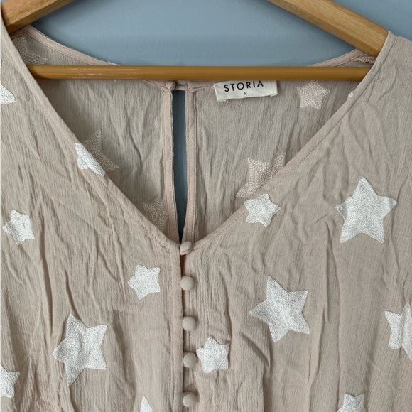 Storia Embroidered Star Ruffle Romper - Picture 2 of 3